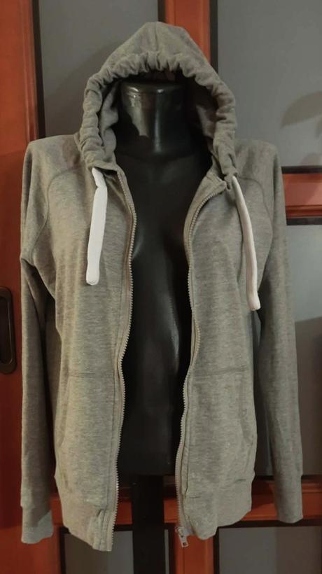 Predám sivú mikinu peacocks veľ. 14 (s), s