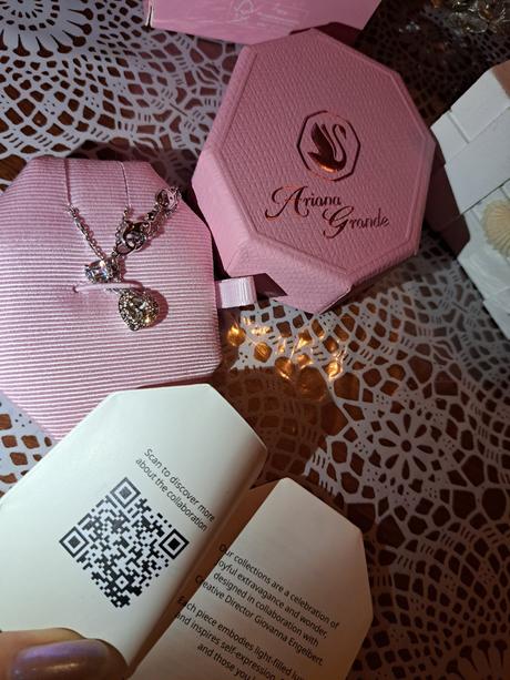 Srdce s náhrdelníkom, swarovski