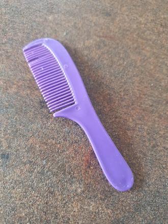 Hrebeň pre bábiky 12  cm, 