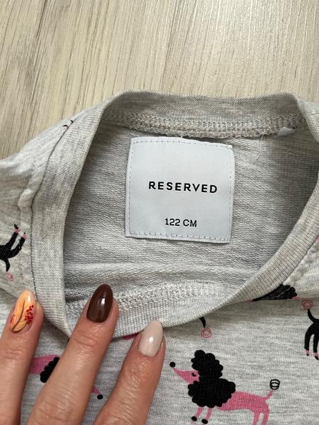 Sveter, reserved,122