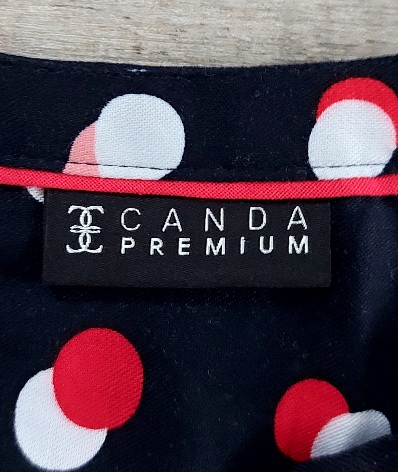 Tmavomodré bodkované šaty, c&a,38