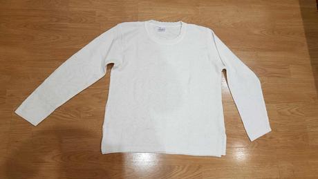 Biely pulóver v. l, l