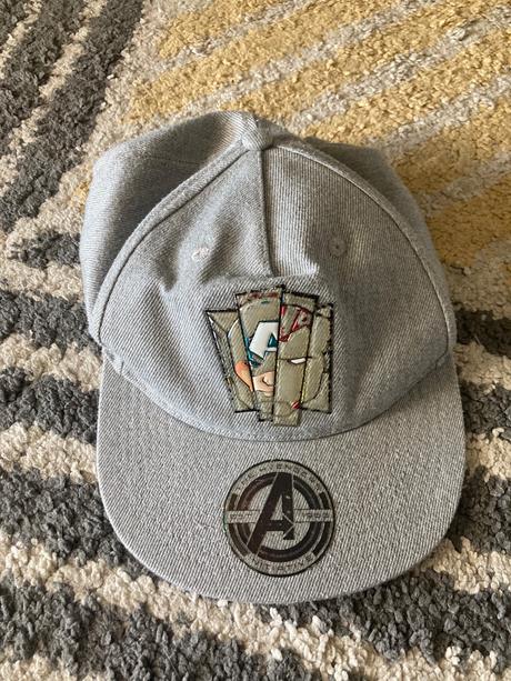 Šiltovka avengers 134/140, h&m,134