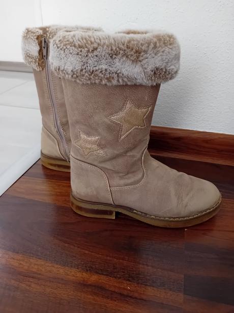 Cizmicky, deichmann,33