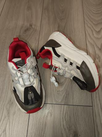 Tenisky, reserved,32