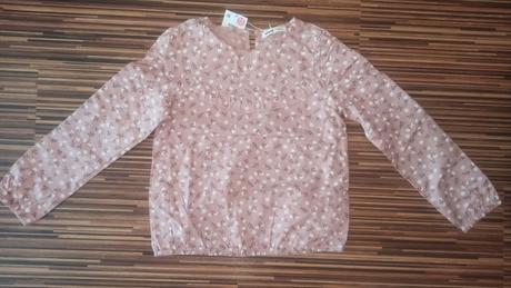 Nove jednorozec tricka a barbie saty, 122–134