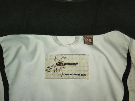 Kvalitná lyžiarská bunda zn. ziener, veľkosť 38 al, 38