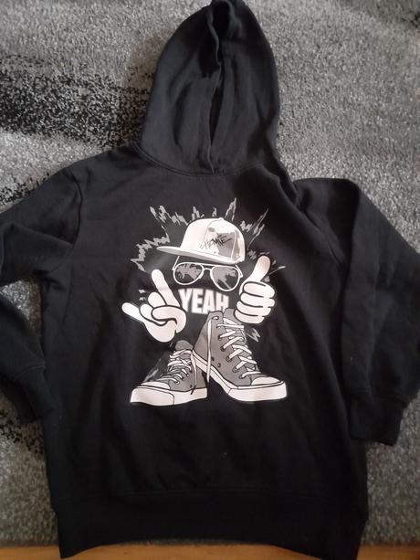 Mam na predaj mikinu, 164