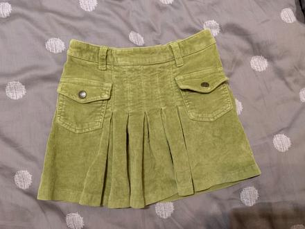 Menčestrová sukňa, 104