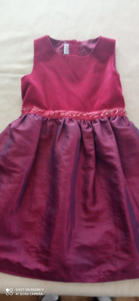 Slávnostné šatičky, 128