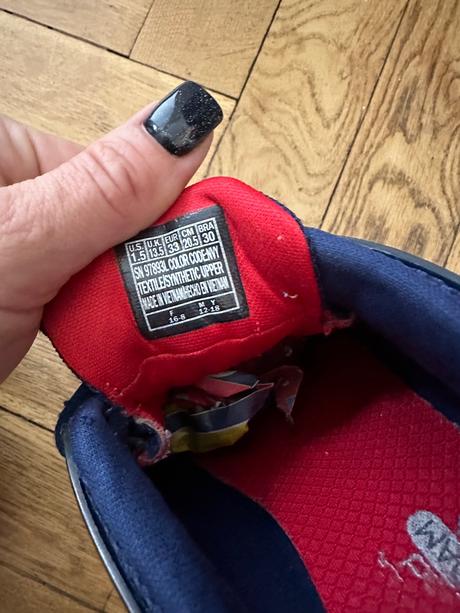 Predám tenisky skechers waterproof , veľkosť 33, skechers,33