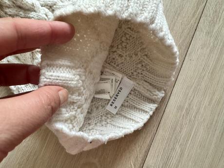 Čiapka s brmbolcom, reserved,m