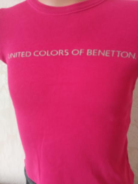 Ciklámenové tričko s lesklým nápisom benetton, benetton,80