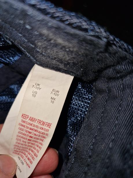 Šiltovky ..rôzne, 140