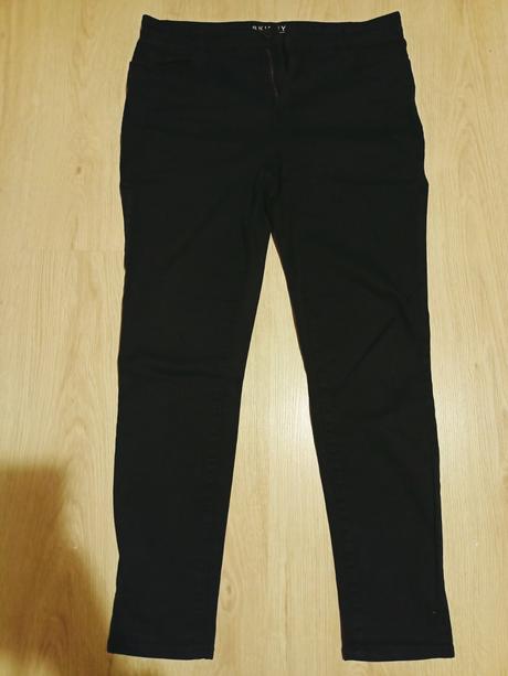 Čierne elastické rifle, marks & spencer,42