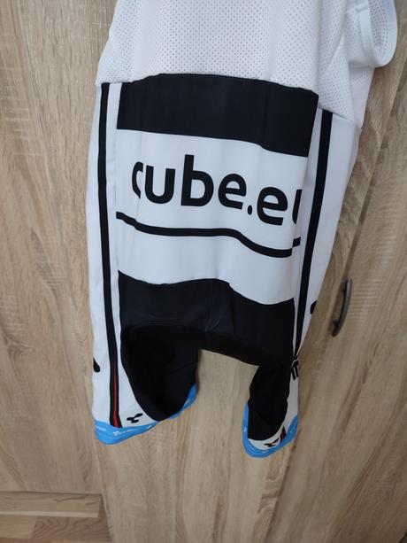 Cube xl - krátke elastické cyklistické nohavice, xl