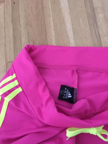 Takmer nové krátke nohavice kúpené v rakúsku, nose, 134