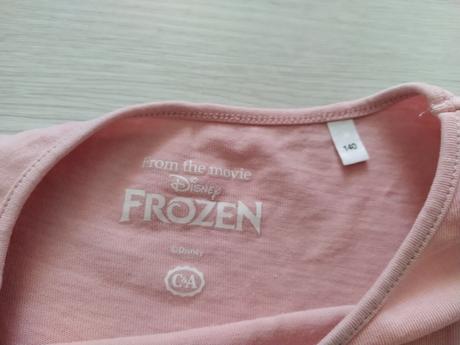 Ružové tričko frozen s volanom, c&a,134