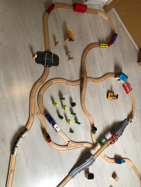 Drevená ikea vlaková dráha, 