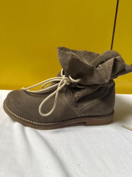 Predávam málo nosené prechodné topánky, 30