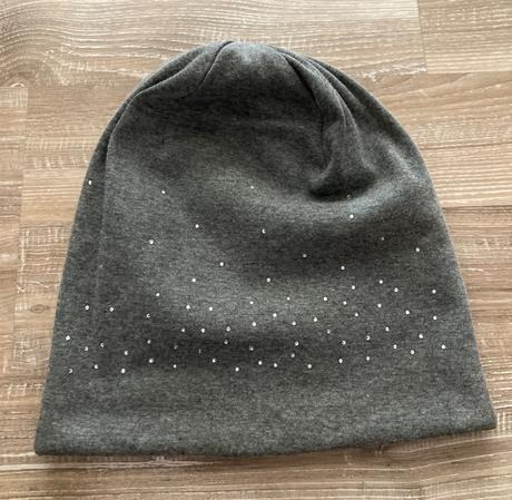 Dámska oteplená čiapka s kamenkami, 
