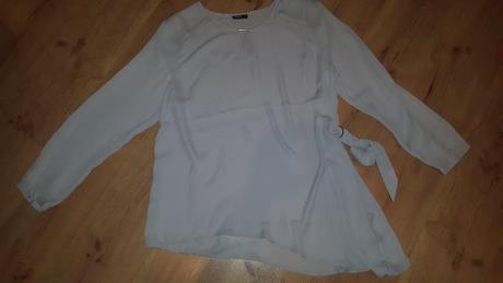 Ľahká bledomodrá bľúza, okay,46