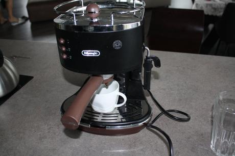 Delonghi kavovar,