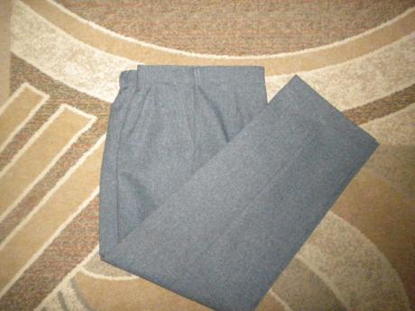 Šedé oblekové nohavice, 38