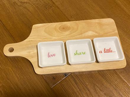 Servírovacia sada misiek na drevenom podnose, 