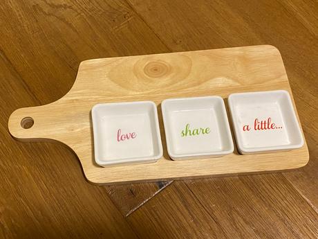 Servírovacia sada misiek na drevenom podnose, 