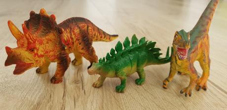 3 ks figurky dinosaurov,