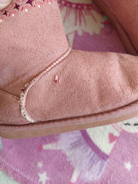 Prechodné čižmičky, 33