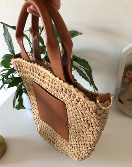 Menšia slamená kabelka do ruky, 