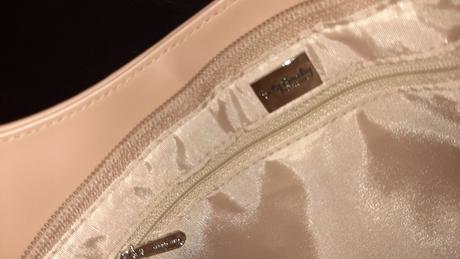 Elegantná kabelka bety barclay., 