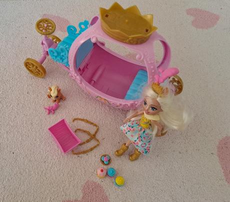 Enchantimals babiky + zvieratka, domcek, koc, 