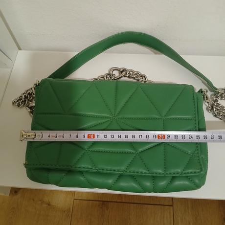 Zelená prešívaná kabelka, stradivarius