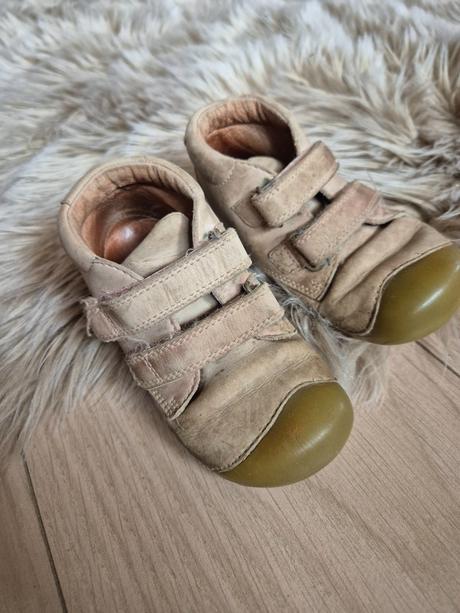 Rožove bundgaardy, bundgaard,25