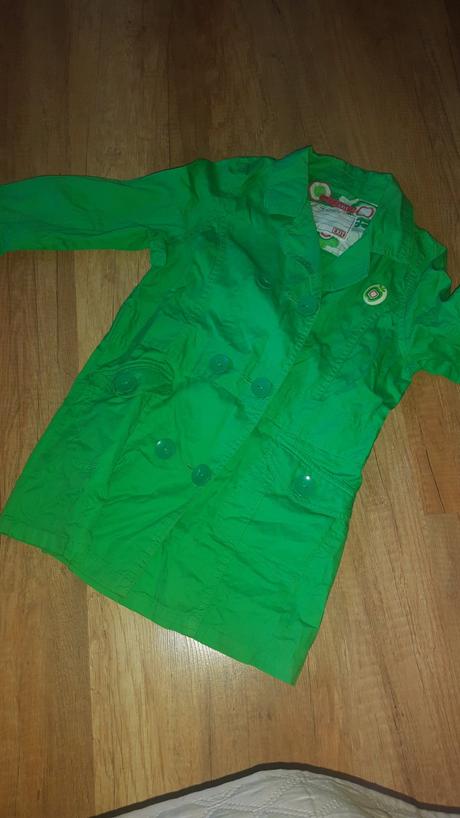 Dievčenský jarný kabát, 122