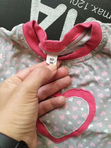 Piskacie tričko plus kraťasy, modelko,86