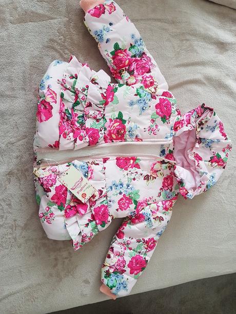 Bunda - zimná, s efektným, kvetinovým motívom.nová, 98