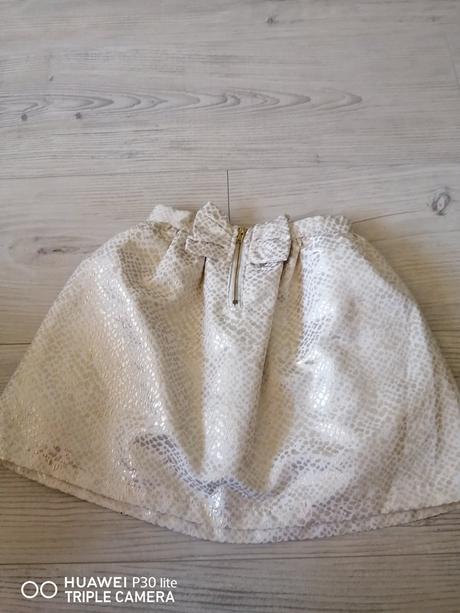 Krásna dievčenská sukňa, pepco,122