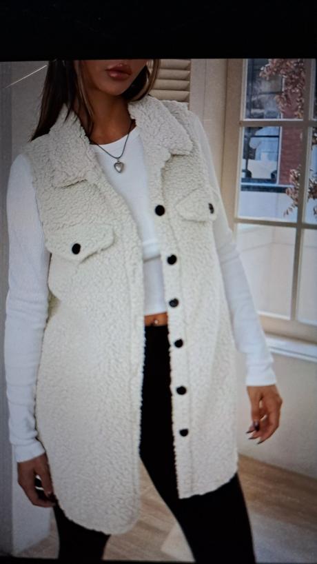 Biela plyšová vesta, l