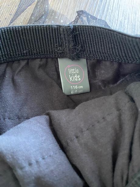 Sukne s trblietkami, 116