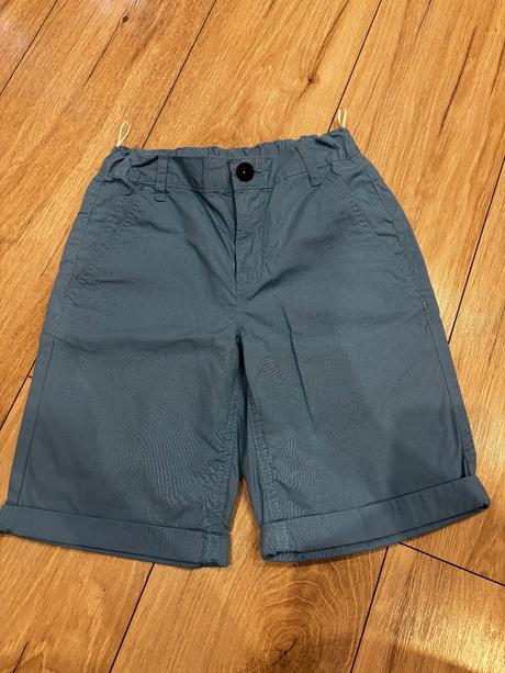 Slušacké kraťasy, c&a,146