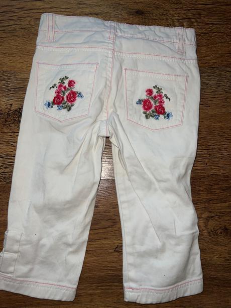 Tristvrtaky, baby,110