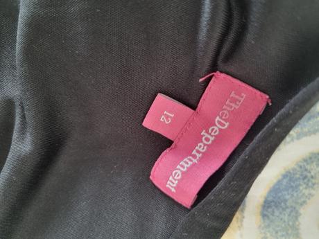 Čierne elastické šaty 38, 38