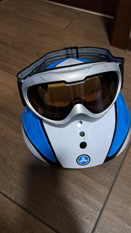 Lyžiarska prilba+okuliare, s