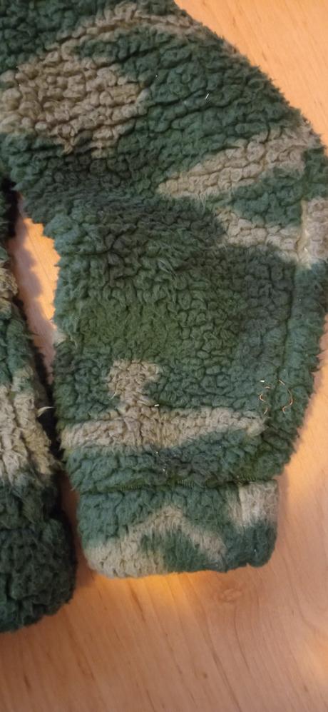 Chlpatá mikino-bunda, takko,152