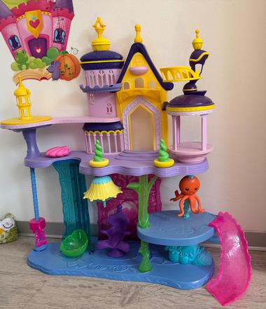 My little pony zámok canterlot seaquestria,