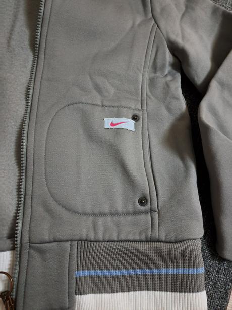 Oteplena mikina 12e, nike,s